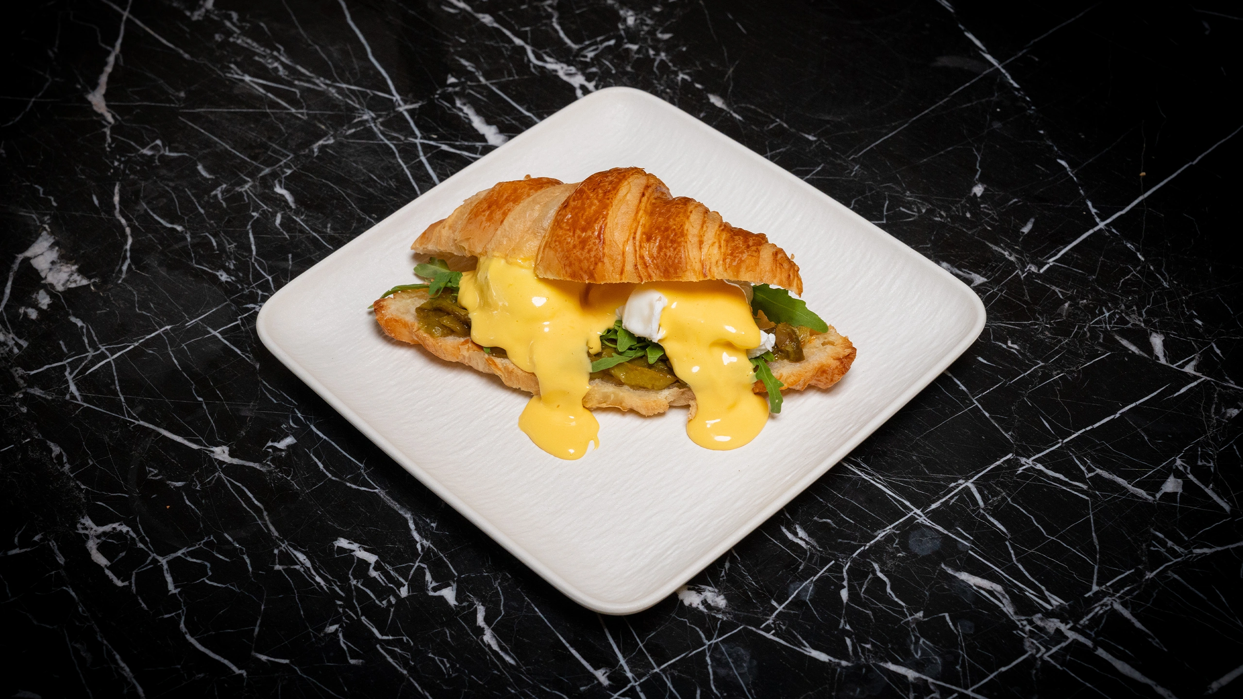Croissant Benedict